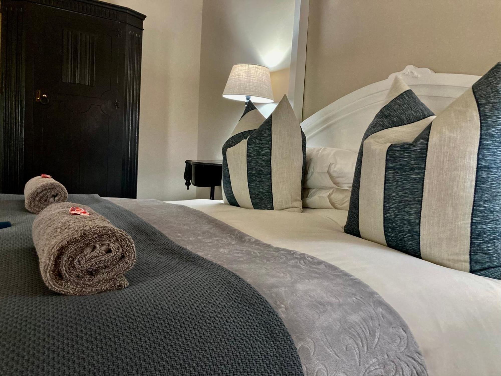 The Merino Guest House Beaufort West Dış mekan fotoğraf
